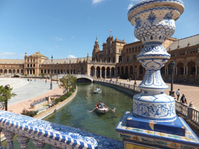 PlaEspana Vase